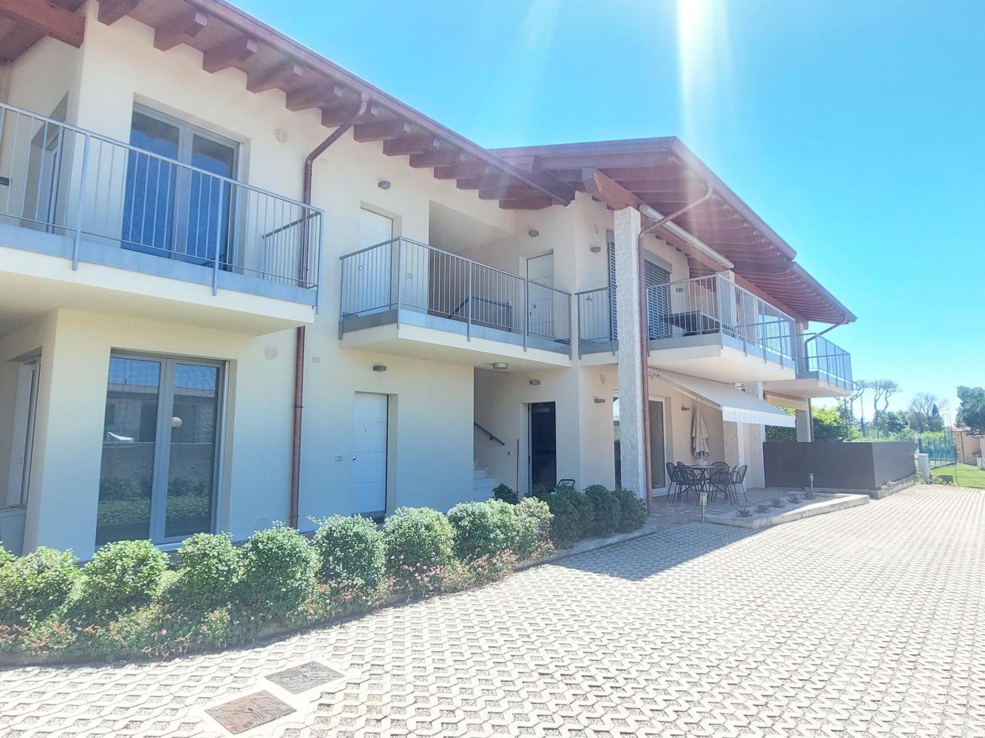 Apartment Brezza Di Lago - Regarda Travel Lazise Eksteriør bilde