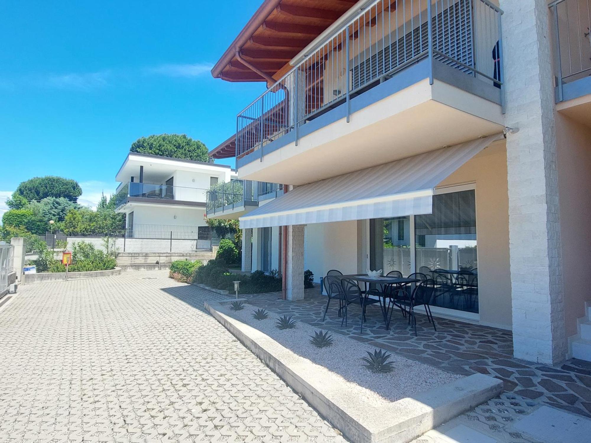 Apartment Brezza Di Lago - Regarda Travel Lazise Eksteriør bilde